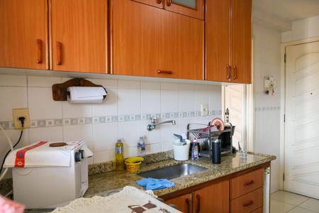 Apartamento à venda com 226m², 3 quartos e 4 vagas Apartamento à venda com 226m², 3 quartos e 4 vagasCozinha