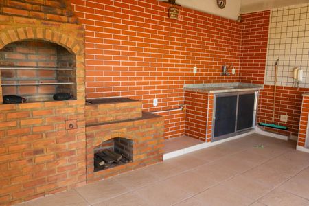 Apartamento à venda com 226m², 3 quartos e 4 vagas Apartamento à venda com 226m², 3 quartos e 4 vagasCobertura