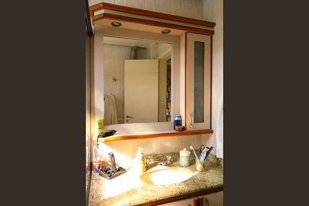 Apartamento à venda com 226m², 3 quartos e 4 vagas Apartamento à venda com 226m², 3 quartos e 4 vagasBanheiro de Social