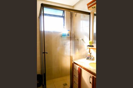 Apartamento à venda com 226m², 3 quartos e 4 vagas Apartamento à venda com 226m², 3 quartos e 4 vagasBanheiro de Social