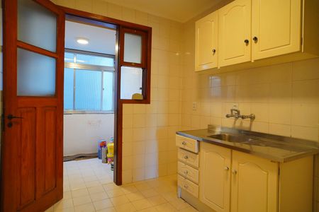 Apartamento para alugar com 65m², 2 quartos e 1 vagaCozinha 