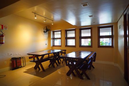 Apartamento para alugar com 65m², 2 quartos e 1 vagaÁrea comum - Salão de festas