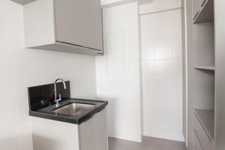 Apartamento à venda com 81m², 2 quartos e 1 vagaÁrea de Serviço