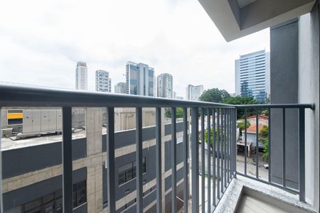 Varanda de kitnet/studio para alugar com 1 quarto, 24m² em Vila Cordeiro, São Paulo