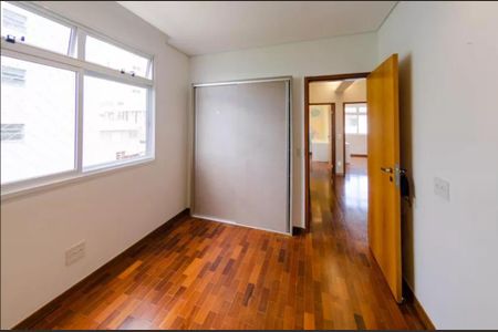 Apartamento à venda com 120m², 4 quartos e 2 vagas Apartamento à venda com 120m², 4 quartos e 2 vagasFoto 16