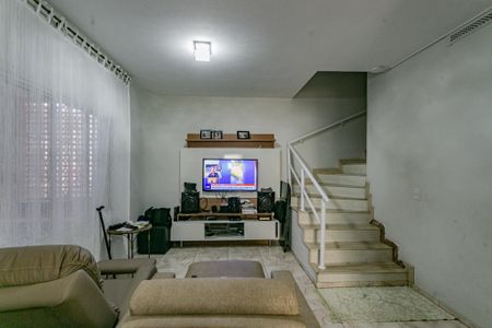 Casa para alugar com 243m², 3 quartos e 2 vagas Casa para alugar com 243m², 3 quartos e 2 vagasSala