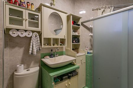 Casa para alugar com 243m², 3 quartos e 2 vagas Casa para alugar com 243m², 3 quartos e 2 vagasBanheiro