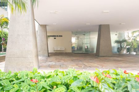 Apartamento para alugar com 134m², 3 quartos e 1 vaga Apartamento para alugar com 134m², 3 quartos e 1 vagaFachada