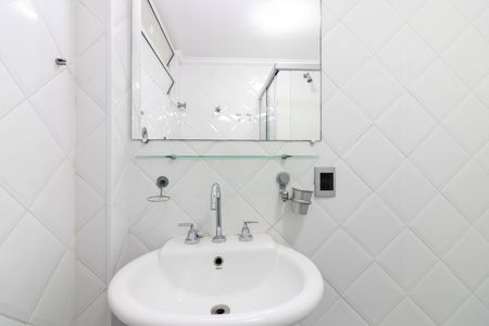 Apartamento para alugar com 134m², 3 quartos e 1 vaga Apartamento para alugar com 134m², 3 quartos e 1 vagaBanheiro