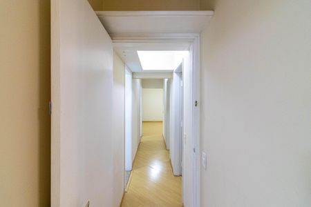 Apartamento para alugar com 134m², 3 quartos e 1 vaga Apartamento para alugar com 134m², 3 quartos e 1 vagaCorredor