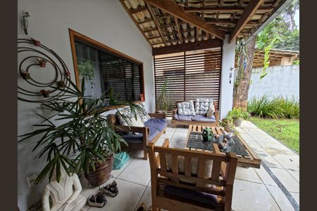 Varanda  de casa à venda com 3 quartos, 160m² em Várzea, Lagoa Santa