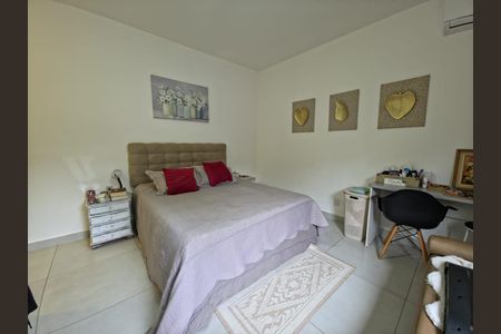 Casa para alugar com 160m², 3 quartos e 3 vagas Casa para alugar com 160m², 3 quartos e 3 vagasSuíte