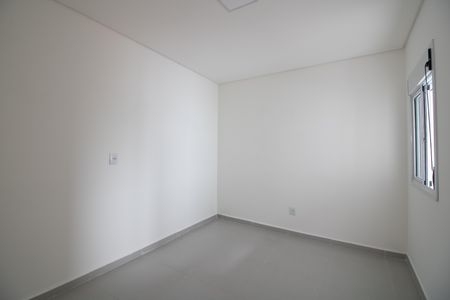 Quarto 2 de apartamento para alugar com 2 quartos, 46m² em Vila Talarico, São Paulo