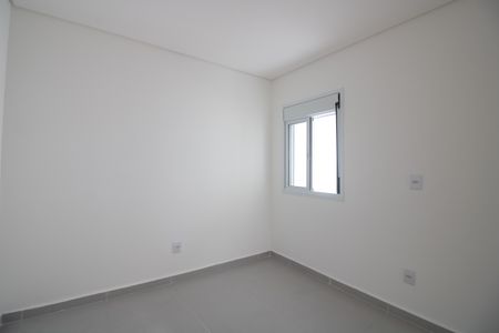 Quarto 2 de apartamento para alugar com 2 quartos, 46m² em Vila Talarico, São Paulo