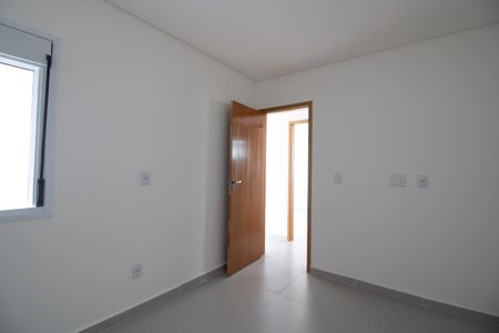 Quarto 2 de apartamento para alugar com 2 quartos, 46m² em Vila Talarico, São Paulo