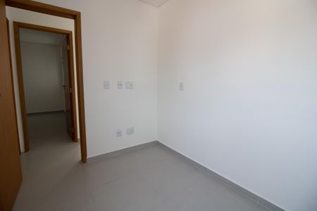 Quarto 1 de apartamento para alugar com 2 quartos, 46m² em Vila Talarico, São Paulo