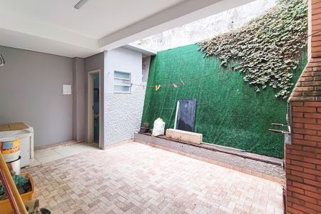 Casa para alugar com 127m², 3 quartos e 1 vaga Casa para alugar com 127m², 3 quartos e 1 vagaQuintal