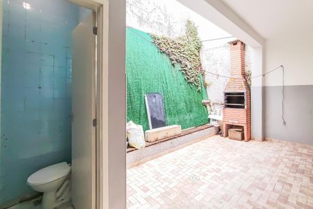 Casa para alugar com 127m², 3 quartos e 1 vaga Casa para alugar com 127m², 3 quartos e 1 vagaQuintal