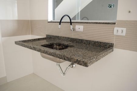 Studio para alugar com 32m², 1 quarto e sem vaga Studio para alugar com 32m², 1 quarto e sem vagaSala/Cozinha