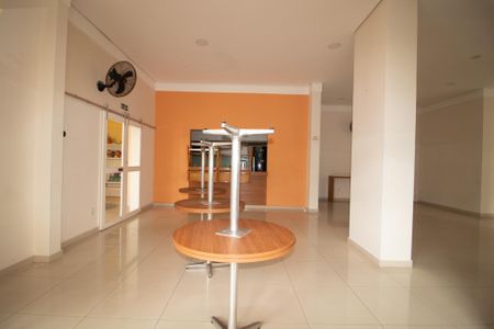 Apartamento à venda com 67m², 2 quartos e 1 vaga Apartamento à venda com 67m², 2 quartos e 1 vagaÁrea comum - Salão de festas