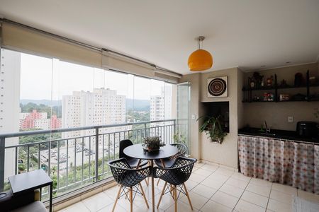 Apartamento à venda com 67m², 2 quartos e 1 vaga Apartamento à venda com 67m², 2 quartos e 1 vagaVaranda