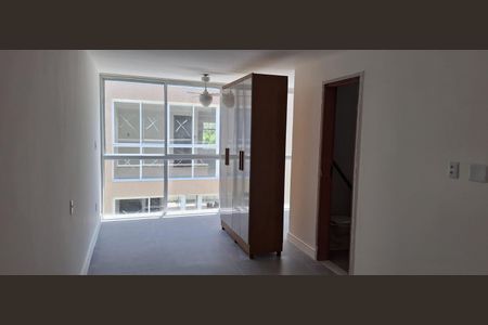 Casa de Condomínio para alugar com 3 quartos, 140m² em Itapuã, Salvador