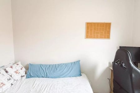 Casa à venda com 179m², 4 quartos e 2 vagas