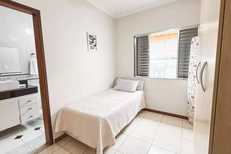 Casa à venda com 179m², 4 quartos e 2 vagas