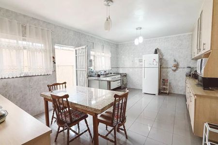 Casa à venda com 179m², 4 quartos e 2 vagas