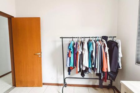 Casa à venda com 179m², 4 quartos e 2 vagas