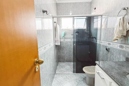 Casa à venda com 179m², 4 quartos e 2 vagas