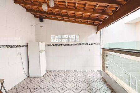 Casa à venda com 179m², 4 quartos e 2 vagas