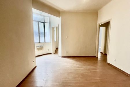 Sala  de apartamento à venda com 3 quartos, 70m² em Copacabana, Rio de Janeiro
