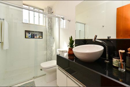 Apartamento à venda com 70m², 2 quartos e 1 vagaBanheiro