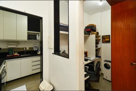 Apartamento à venda com 70m², 2 quartos e 1 vagaÁrea de Serviço