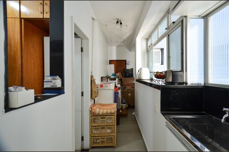 Apartamento à venda com 70m², 2 quartos e 1 vagaÁrea de Serviço