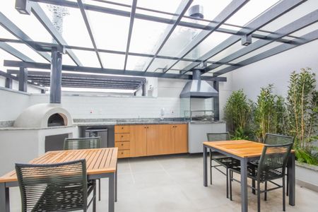 Apartamento para alugar com 48m², 2 quartos e 1 vaga Apartamento para alugar com 48m², 2 quartos e 1 vagaÁrea comum - Churrasqueira