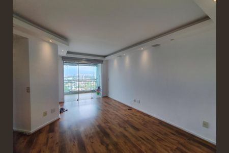 Sala de apartamento para alugar com 3 quartos, 75m² em Barra da Tijuca, Rio de Janeiro