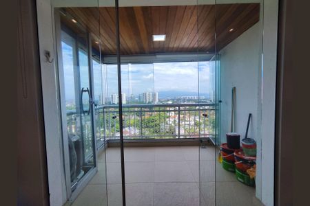 Varanda de apartamento para alugar com 3 quartos, 75m² em Barra da Tijuca, Rio de Janeiro
