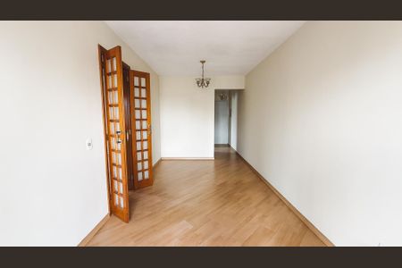 Apartamento para alugar com 75m², 2 quartos e 1 vagaSala