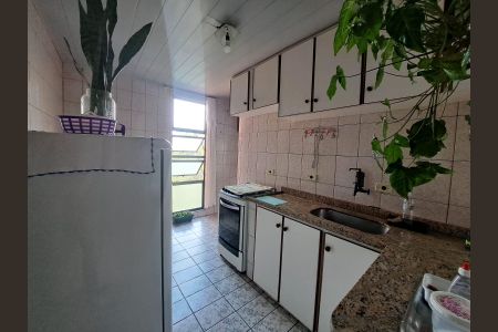 Cozinha de apartamento à venda com 2 quartos, 64m² em Aliança, Osasco