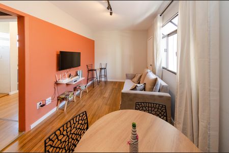 Apartamento à venda com 55m², 2 quartos e 1 vagaSala