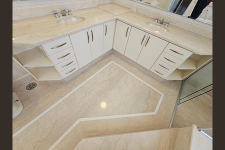 Casa de condomínio à venda com 470m², 5 quartos e 4 vagas Casa de condomínio à venda com 470m², 5 quartos e 4 vagasFoto 16