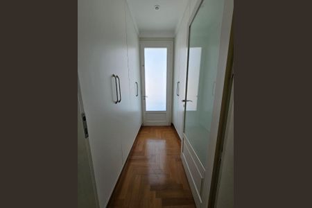 Casa de condomínio à venda com 470m², 5 quartos e 4 vagas Casa de condomínio à venda com 470m², 5 quartos e 4 vagasFoto 21