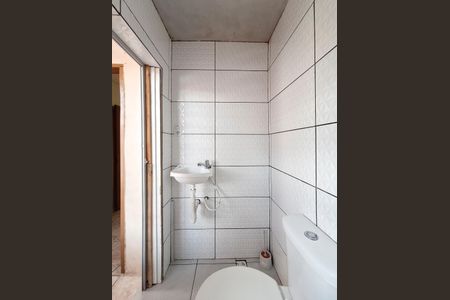 Casa para alugar com 66m², 2 quartos e sem vagaBanheiro