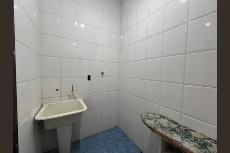 Área de Serviço de casa à venda com 5 quartos, 250m² em Jardim Santa Cruz (zona Norte), São Paulo