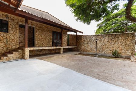 Casa para alugar com 250m², 5 quartos e 2 vagasTerraço