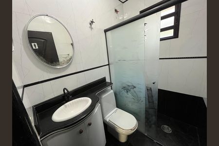 Casa à venda com 250m², 5 quartos e 2 vagas Casa à venda com 250m², 5 quartos e 2 vagasBanheiro