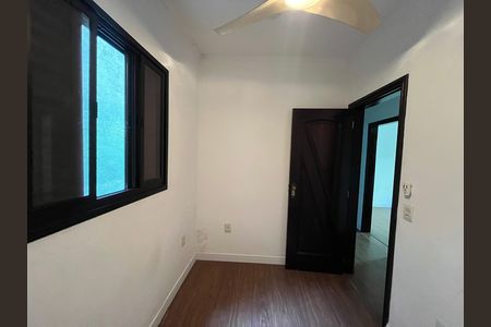 Casa à venda com 250m², 5 quartos e 2 vagas Casa à venda com 250m², 5 quartos e 2 vagasQuarto 1