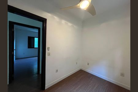 Casa à venda com 250m², 5 quartos e 2 vagas Casa à venda com 250m², 5 quartos e 2 vagasQuarto 1